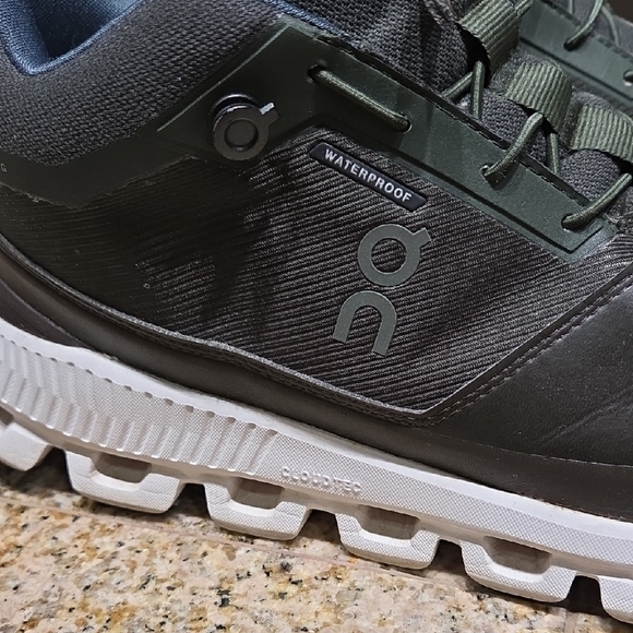 On Running Men's Olive and White Sneakers - Picture 6 of 6